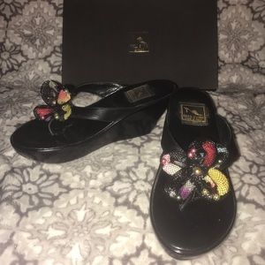 Reed Evins Thong Wedge Sandals with Flower Detail